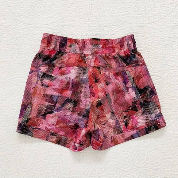 Lululemon Spring Break Away Shorts, Sun Dazed Multi Pink - Picture 6 of 8